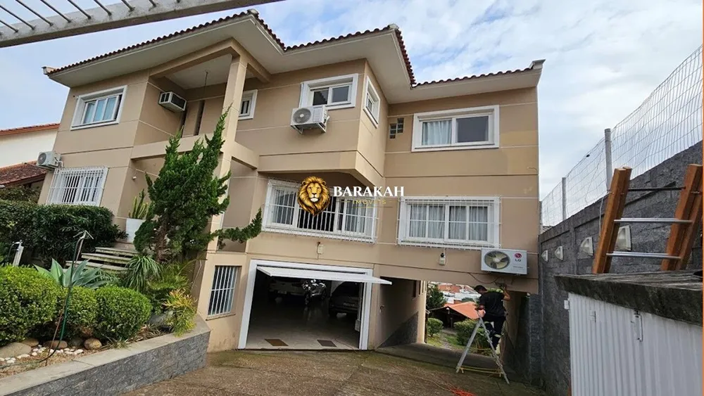 Casa, 4 quartos, 976 m² - Foto 1