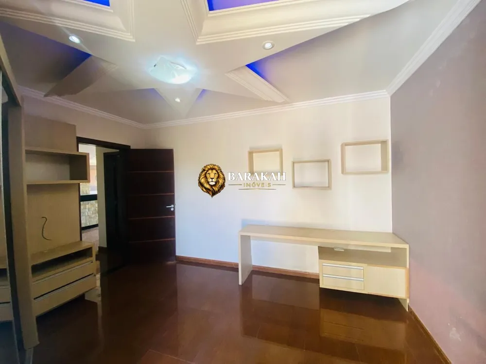 Sobrado, 3 quartos, 372 m² - Foto 1