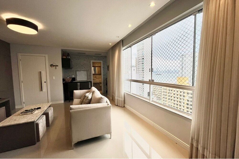 Apartamento à venda com 3 quartos, 122m² - Foto 4