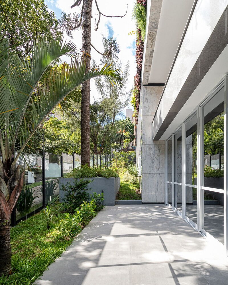 Apartamento à venda com 3 quartos, 250m² - Foto 1