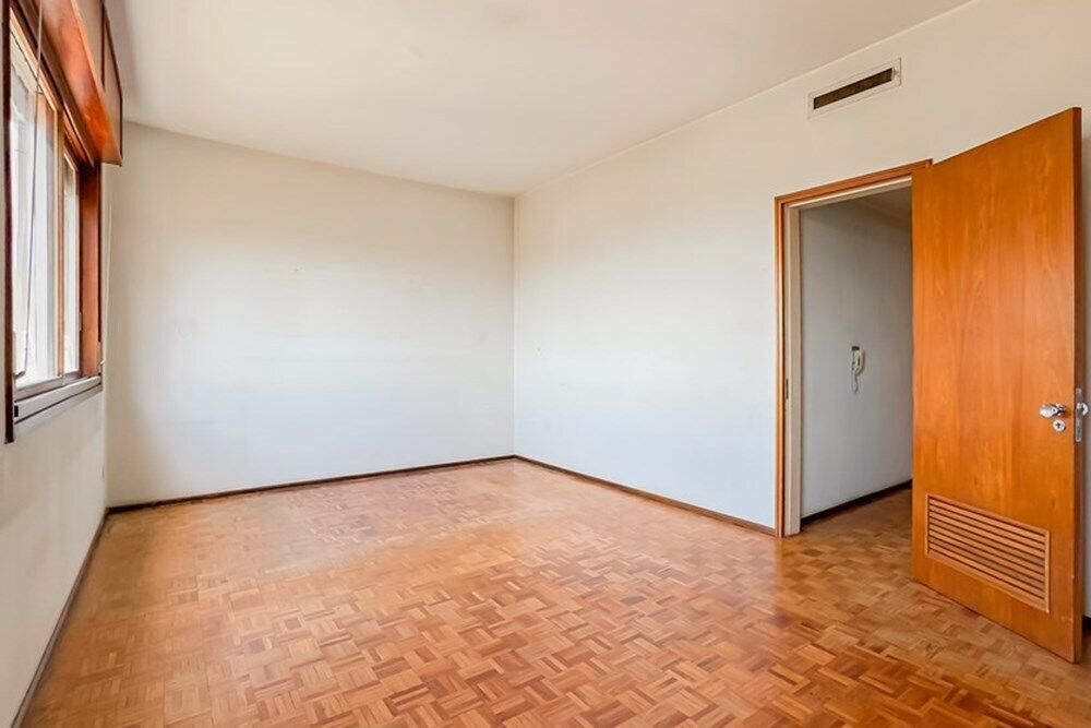 Apartamento à venda com 3 quartos, 217m² - Foto 3