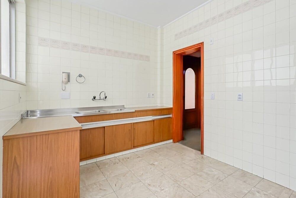 Apartamento à venda com 3 quartos, 217m² - Foto 9