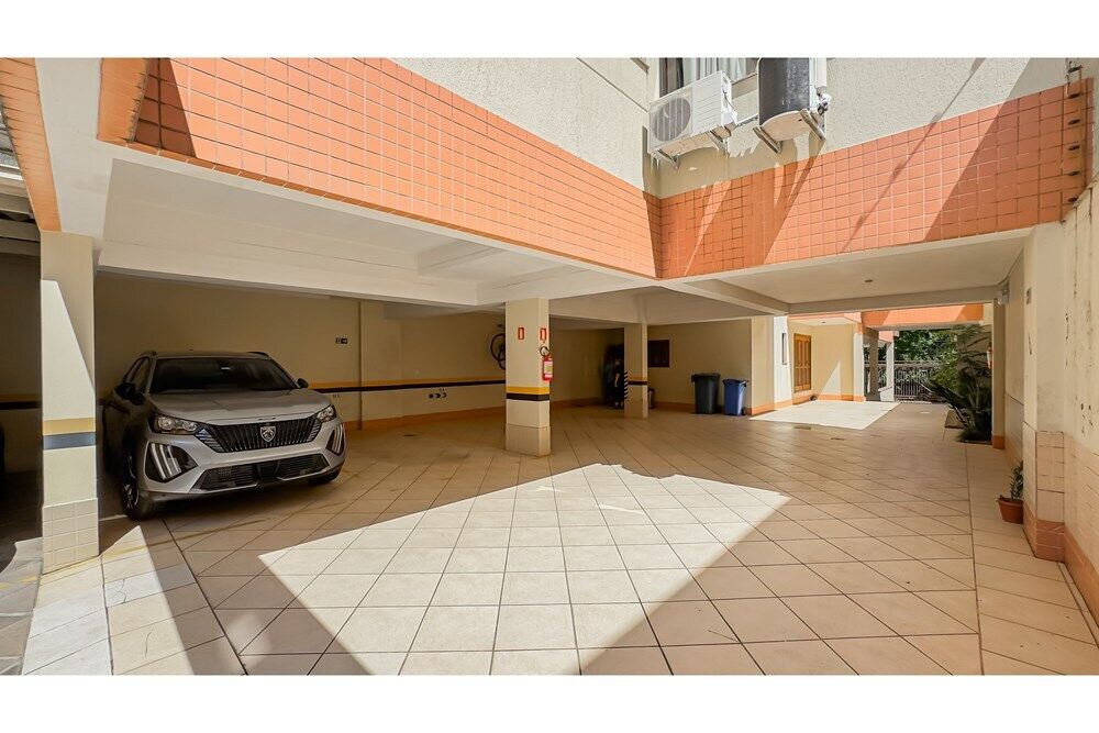 Apartamento à venda com 2 quartos, 100m² - Foto 1