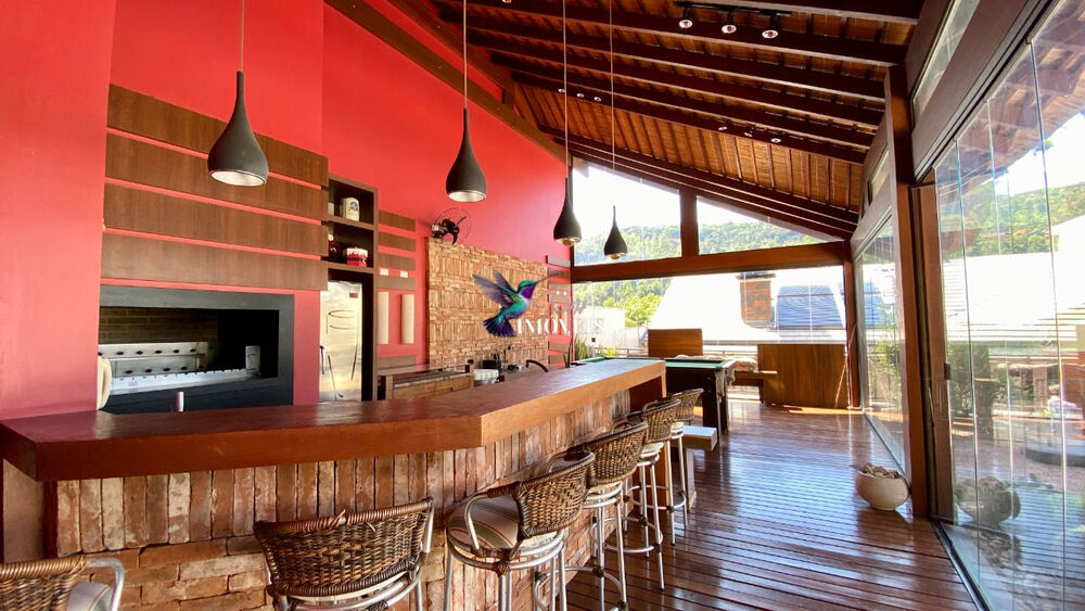 Casa, 3 quartos, 217 m² - Foto 1