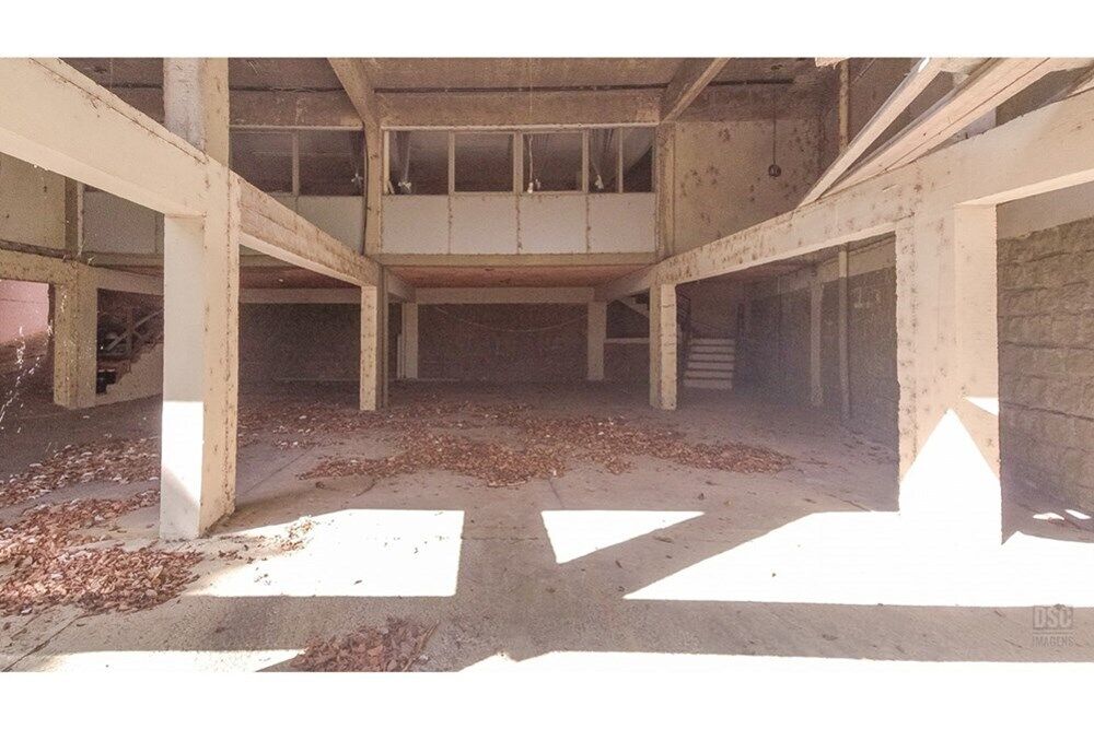 Casa à venda com 8 quartos, 1278m² - Foto 3