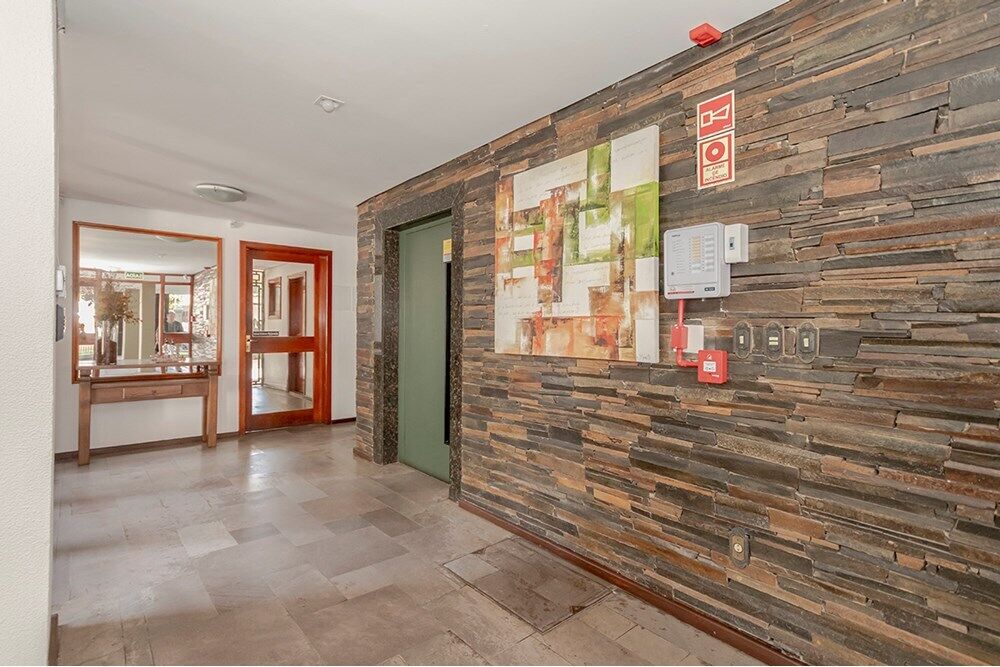 Apartamento, 3 quartos, 106 m² - Foto 2