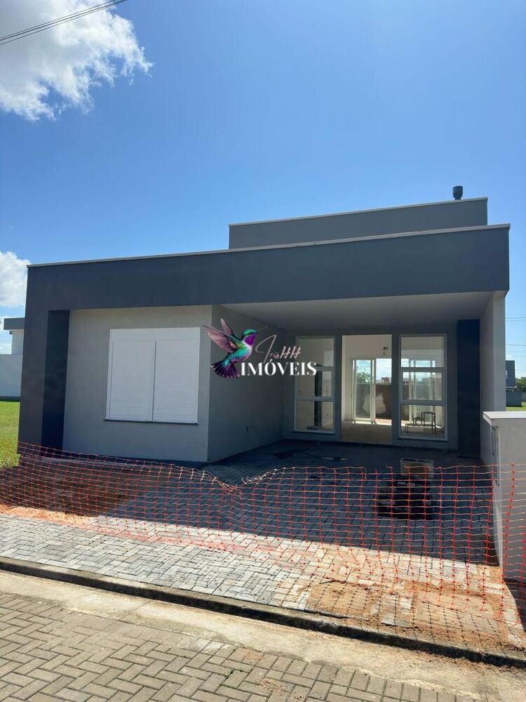 Casa à venda com 3 quartos, 118m² - Foto 1