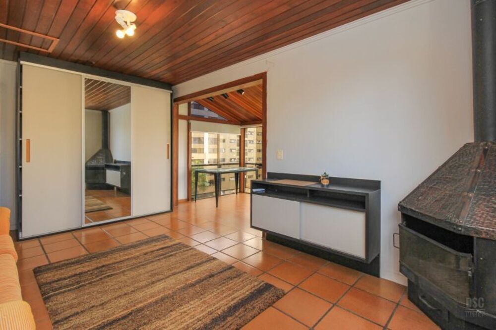 Cobertura à venda com 3 quartos, 200m² - Foto 4