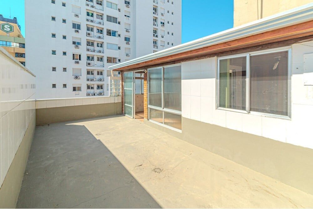 Apartamento à venda com 2 quartos, 63m² - Foto 2