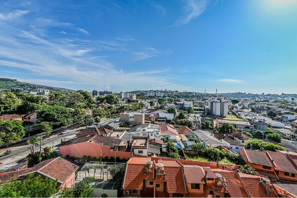 Apartamento à venda com 2 quartos, 51m² - Foto 2