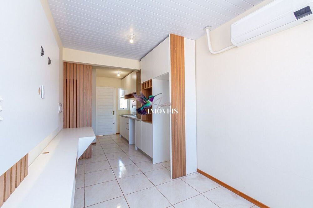Casa à venda com 2 quartos, 59m² - Foto 4