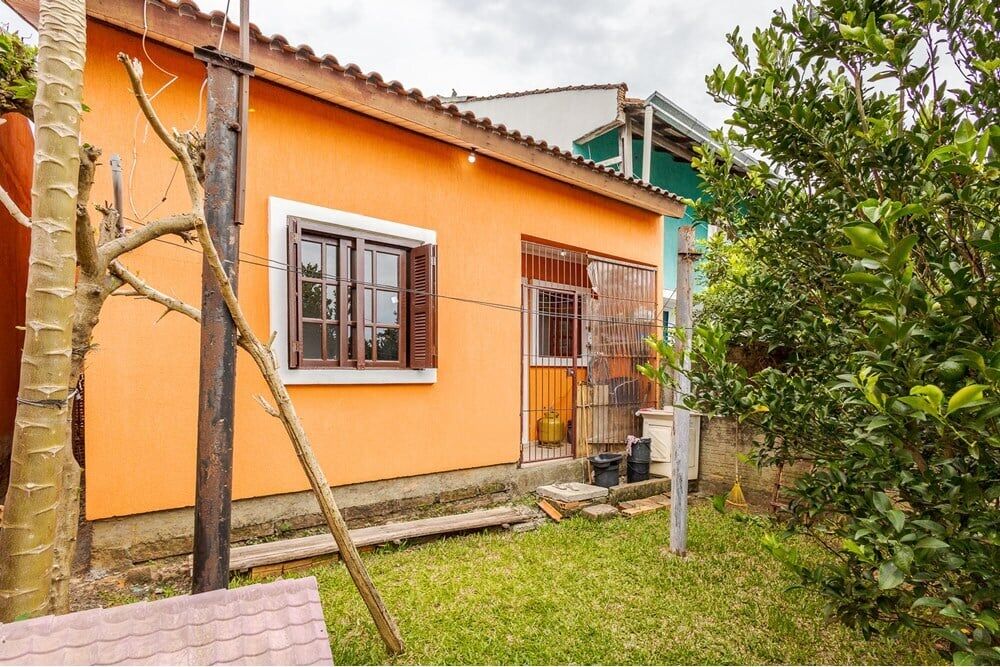 Casa à venda com 2 quartos, 69m² - Foto 2