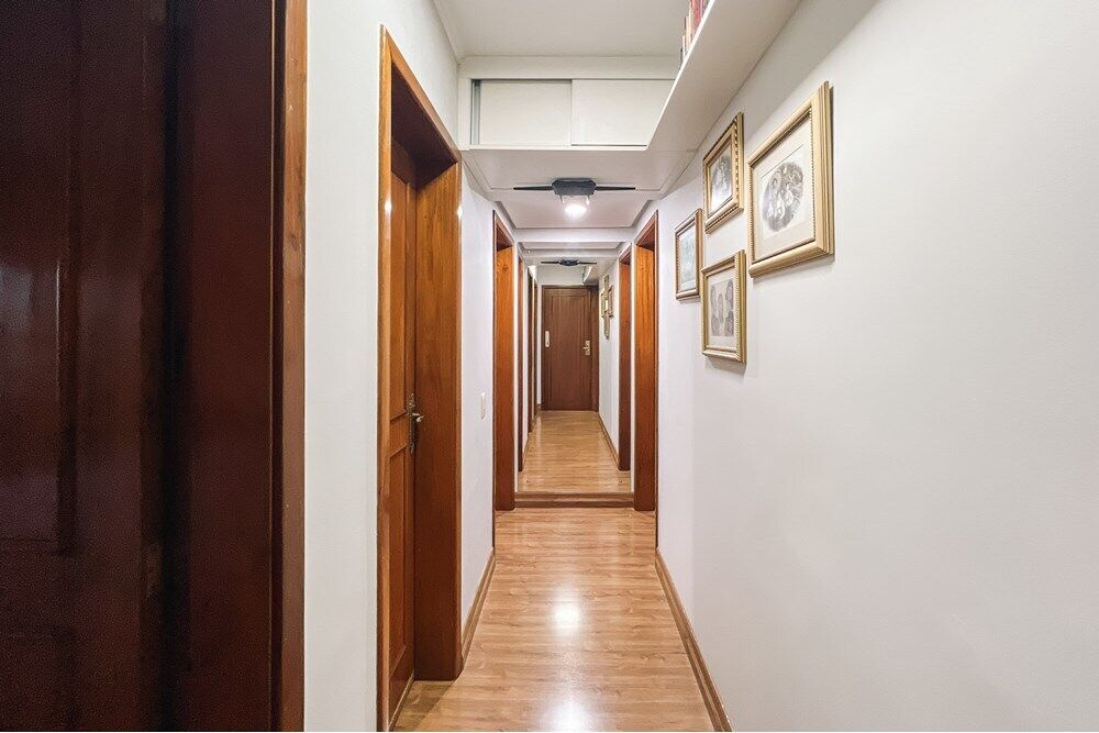 Apartamento à venda com 3 quartos, 124m² - Foto 2