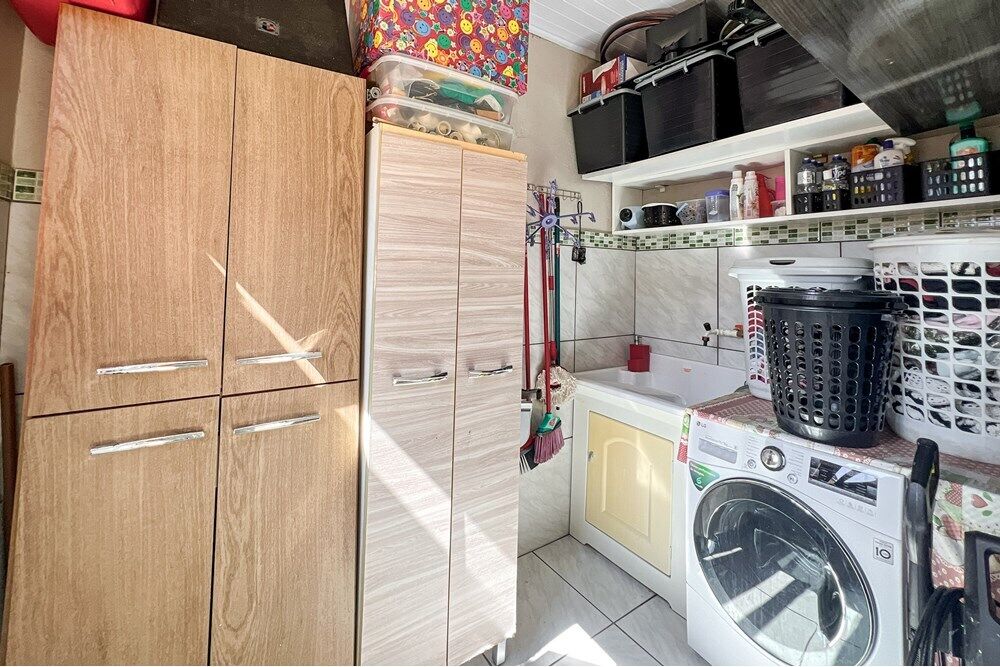 Casa à venda com 2 quartos, 125m² - Foto 4