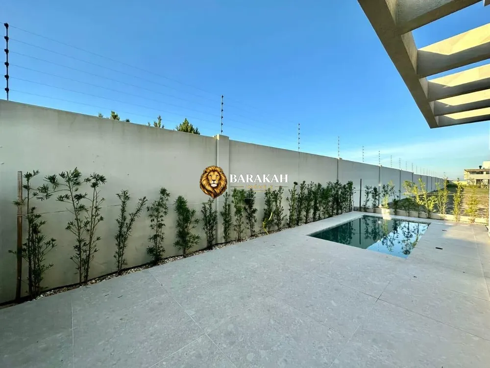 Casa, 4 quartos, 193 m² - Foto 1