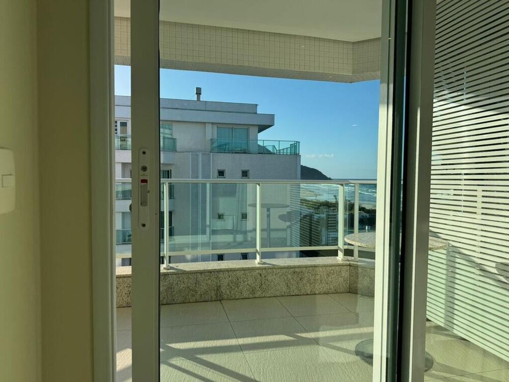 Apartamento à venda com 1 quarto, 37m² - Foto 2
