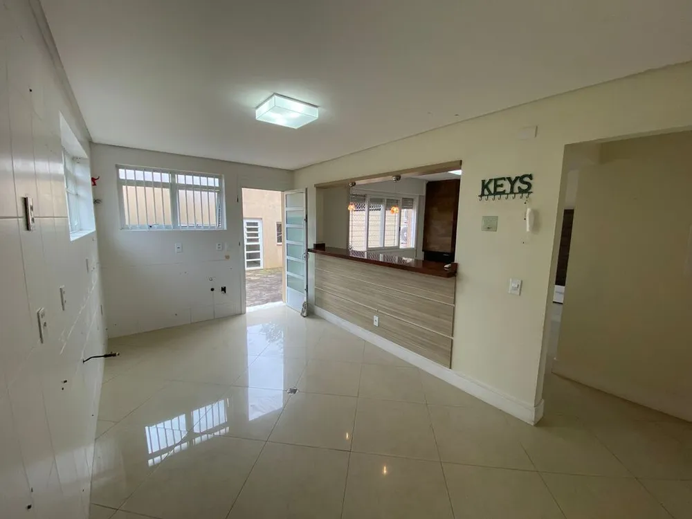 Casa, 4 quartos, 265 m² - Foto 3