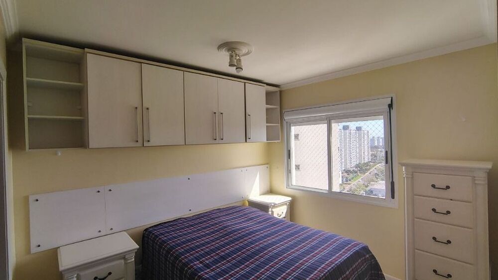 Apartamento à venda com 2 quartos, 70m² - Foto 4