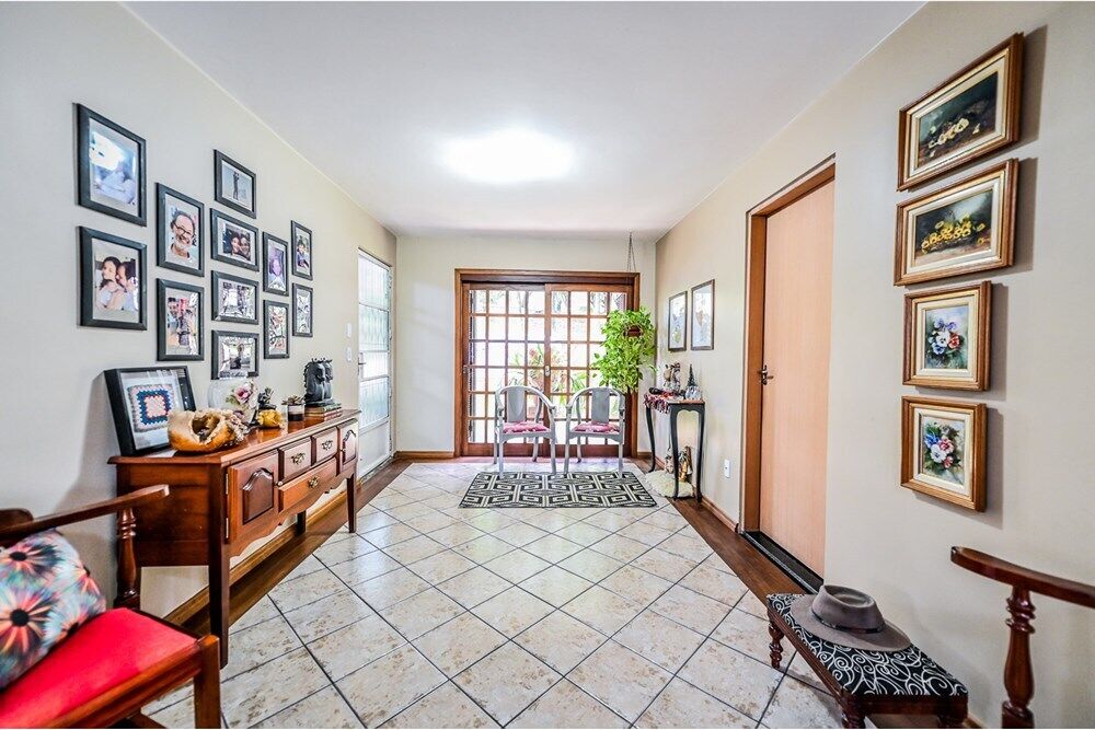 Casa de Condomínio à venda com 4 quartos, 231m² - Foto 6
