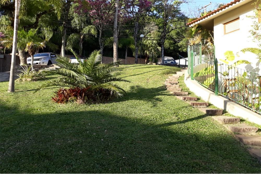Casa de Condomínio à venda com 4 quartos, 195m² - Foto 3
