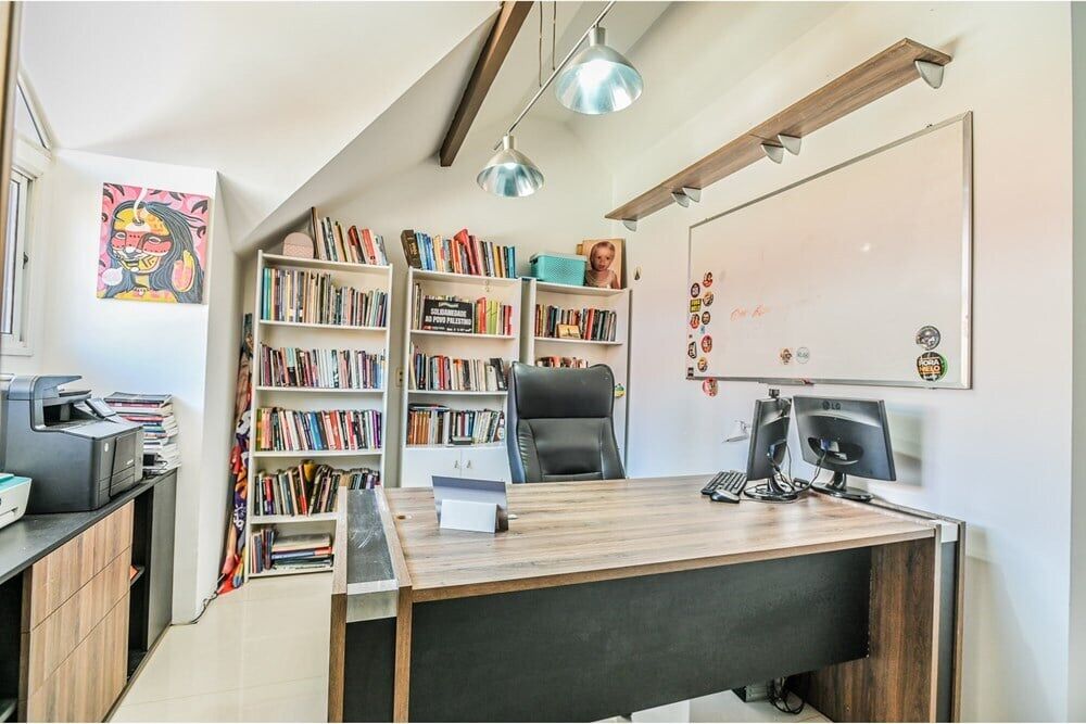 Casa de Condomínio à venda com 3 quartos, 144m² - Foto 2