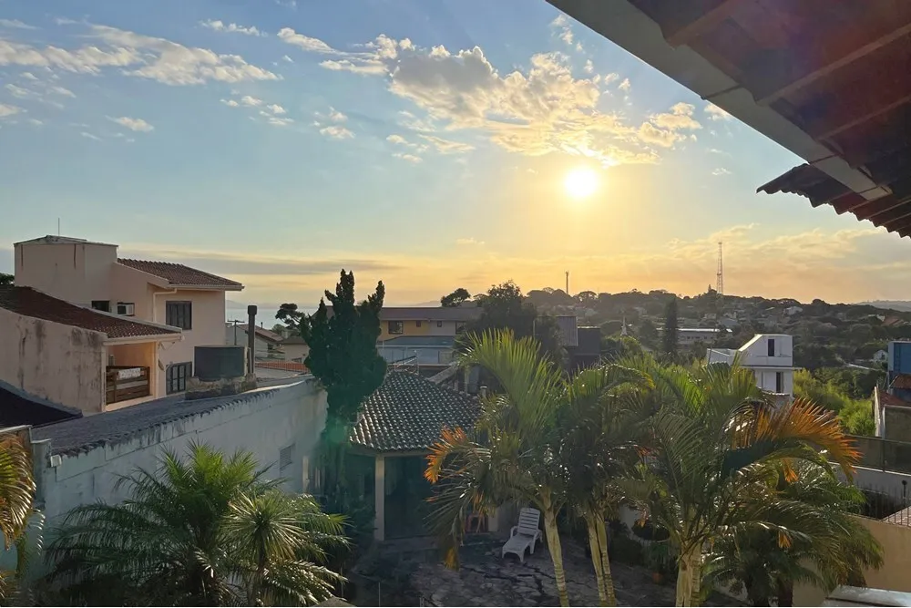 Casa, 3 quartos, 215 m² - Foto 1