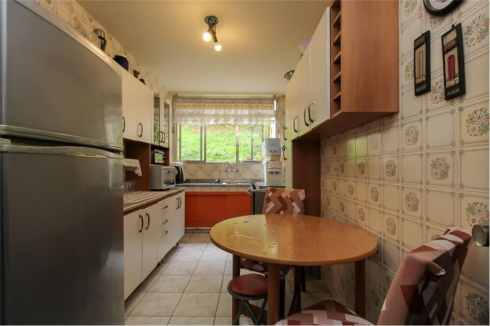 Casa à venda com 3 quartos, 252m² - Foto 10