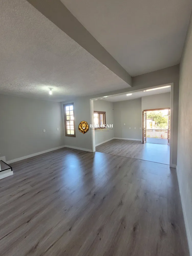Casa, 4 quartos, 270 m² - Foto 2