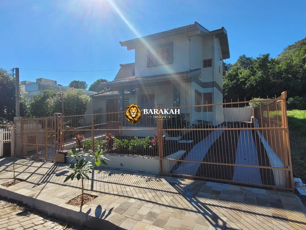 Casa, 4 quartos, 270 m² - Foto 1