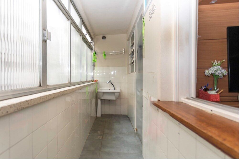 Apartamento à venda com 2 quartos, 67m² - Foto 2