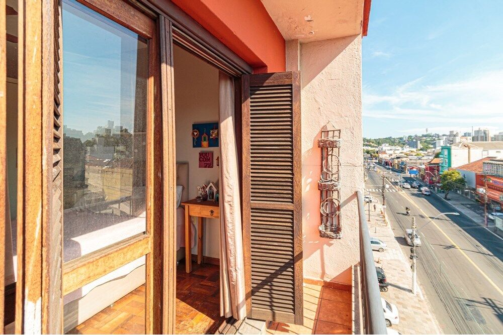 Apartamento à venda com 3 quartos, 97m² - Foto 1