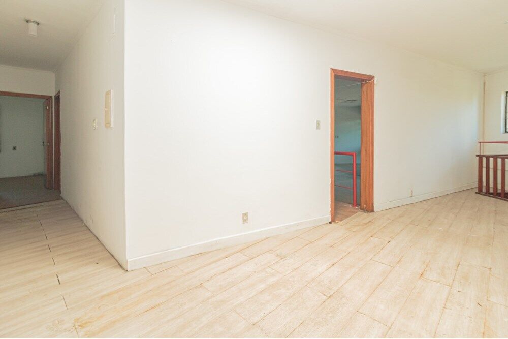 Casa à venda com 3 quartos, 298m² - Foto 4