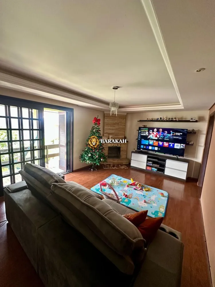 Casa, 4 quartos, 233 m² - Foto 1