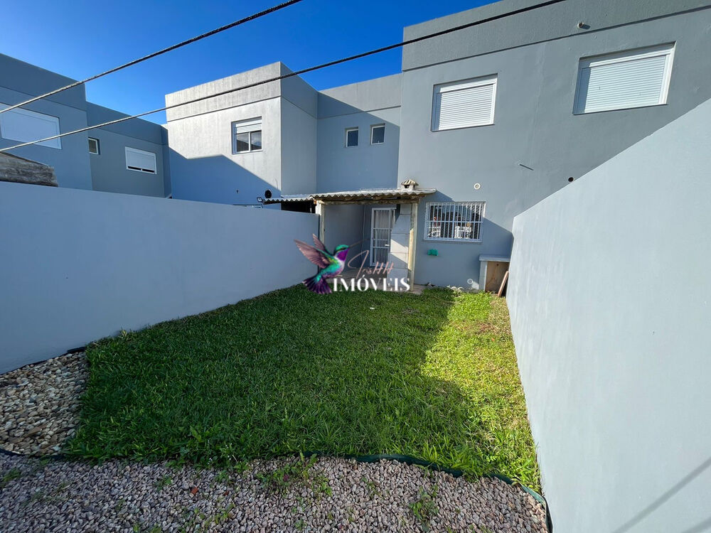 Casa à venda com 2 quartos, 70m² - Foto 2