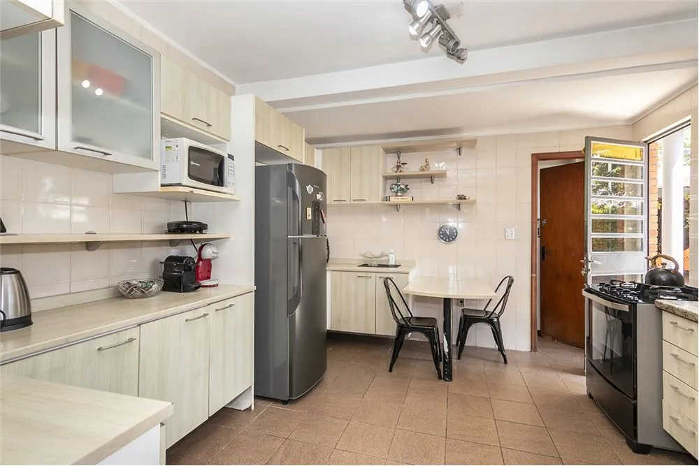 Casa, 4 quartos, 250 m² - Foto 10