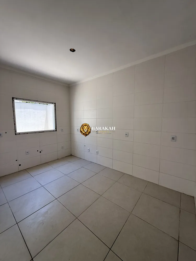 Casa, 3 quartos, 230 m² - Foto 3