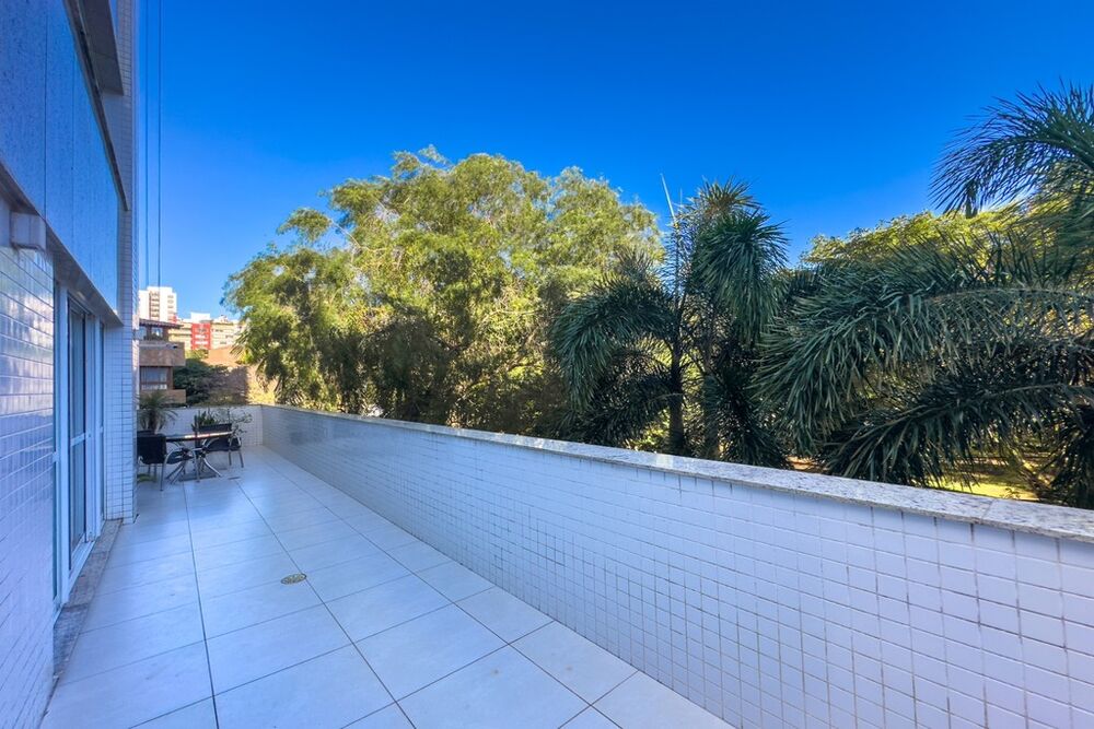 Apartamento, 3 quartos, 258 m² - Foto 2