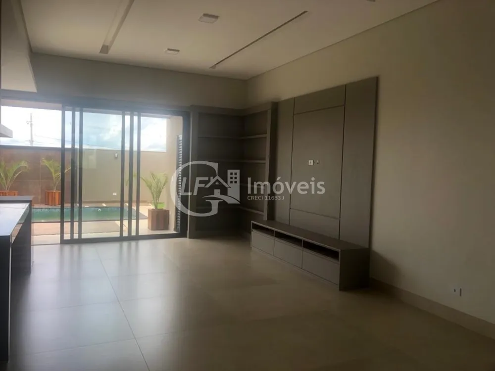 Casa, 4 quartos, 237 m² - Foto 2