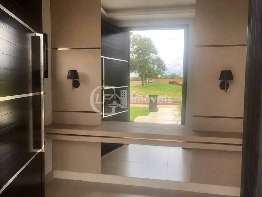 Casa, 4 quartos, 237 m² - Foto 1