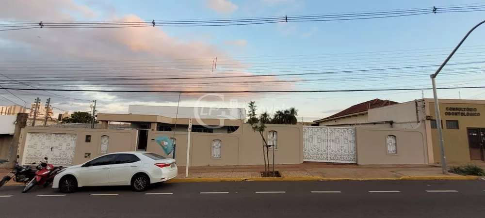 Prédio Inteiro - Foto 1