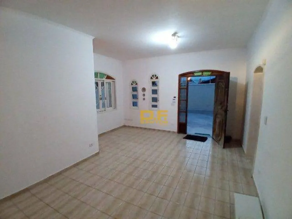 Casa, 3 quartos, 132 m² - Foto 2