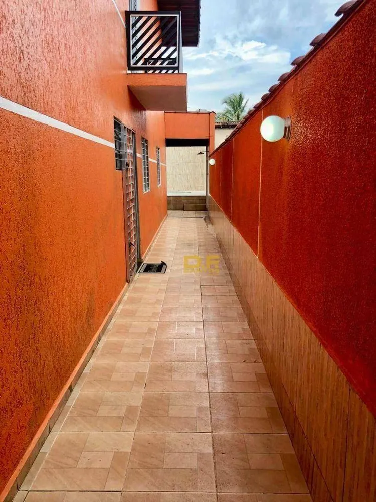 Sobrado, 4 quartos, 1 m² - Foto 1