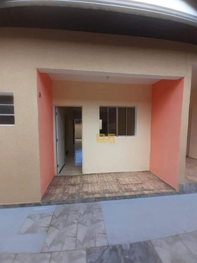 Casa, 2 quartos, 70 m² - Foto 1