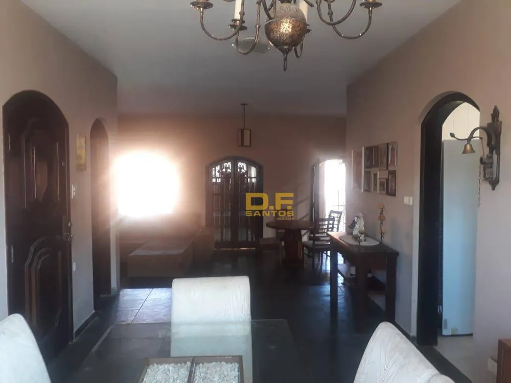 Casa, 4 quartos, 200 m² - Foto 1