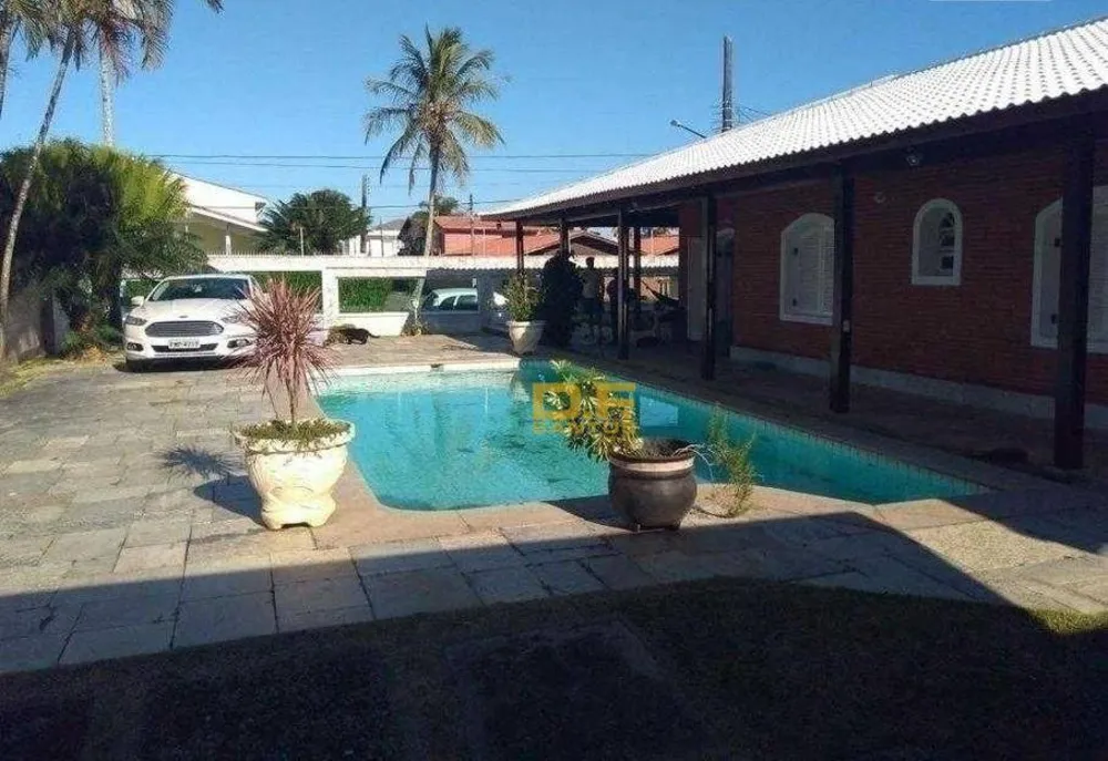 Casa, 5 quartos, 350 m² - Foto 1