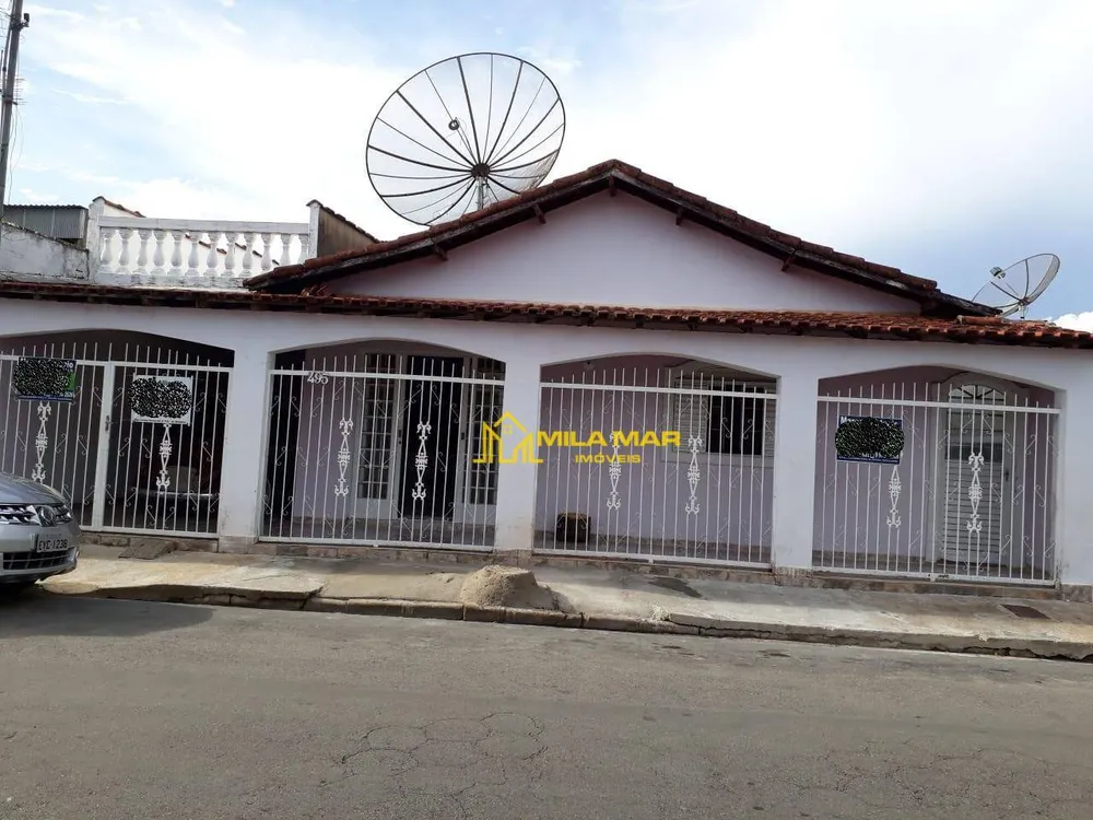 Casa, 3 quartos, 146 m² - Foto 1