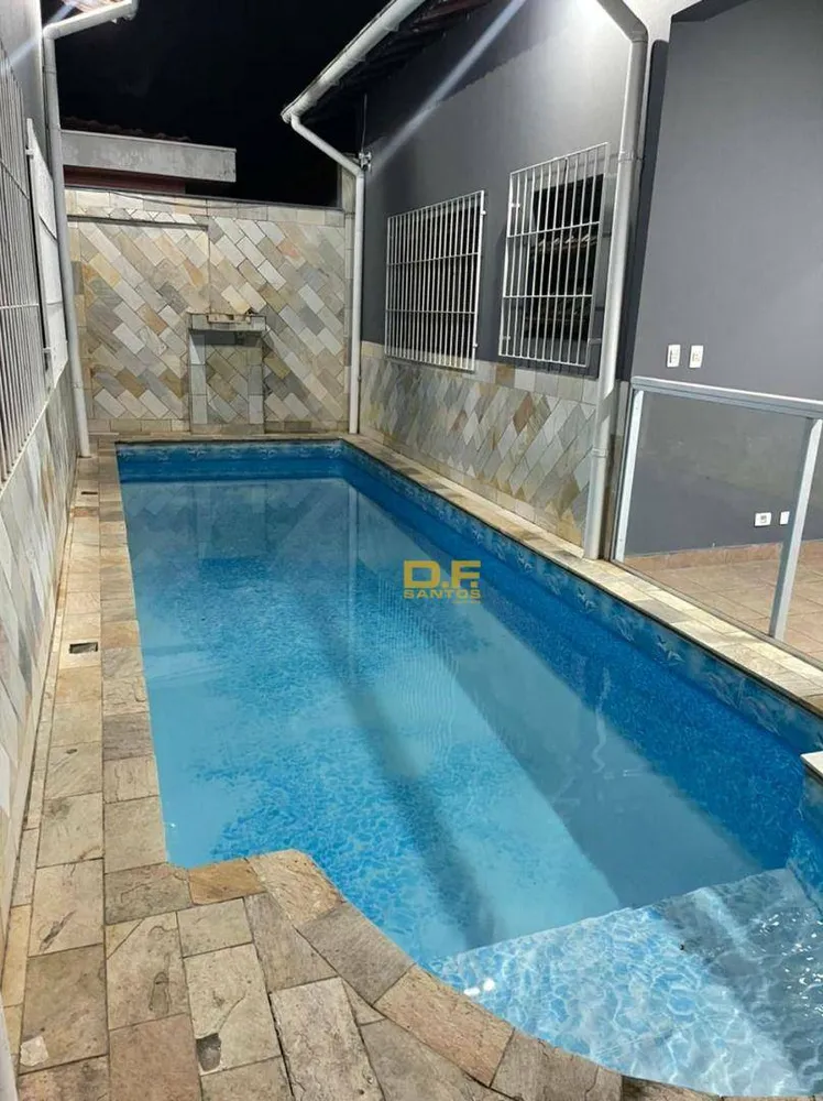 Casa, 4 quartos, 152 m² - Foto 1