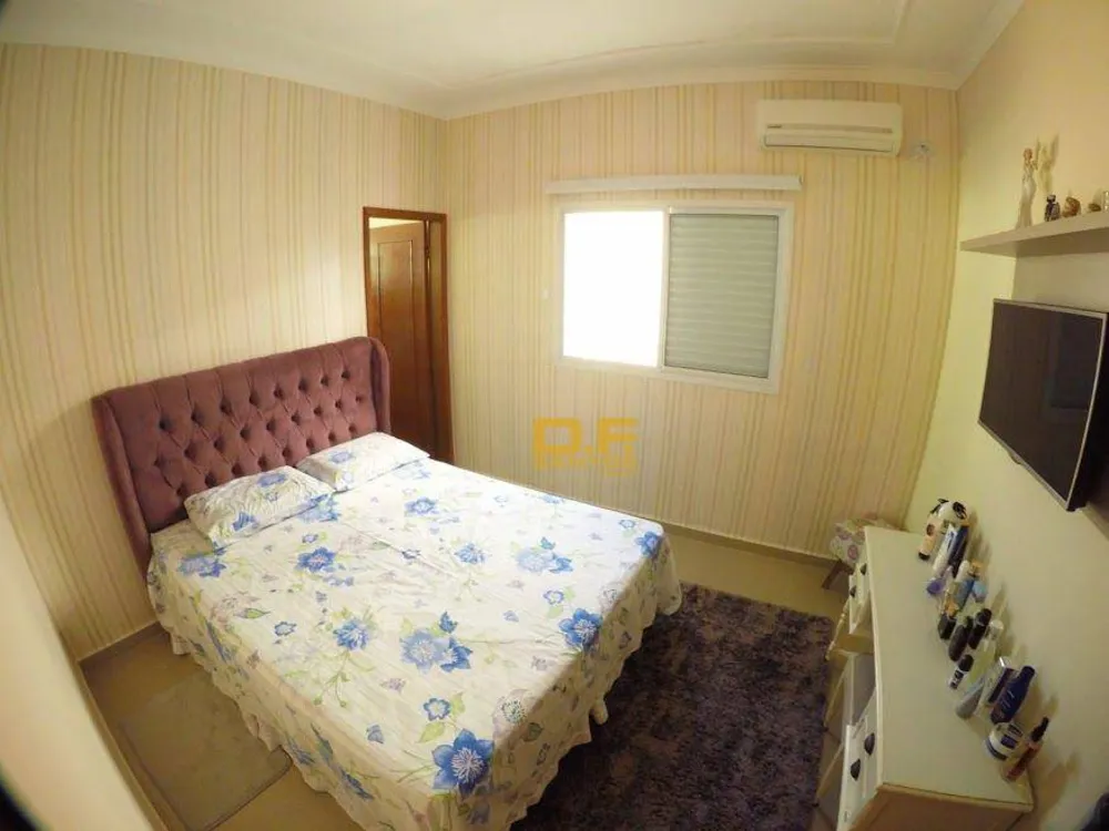 Casa, 4 quartos, 223 m² - Foto 2
