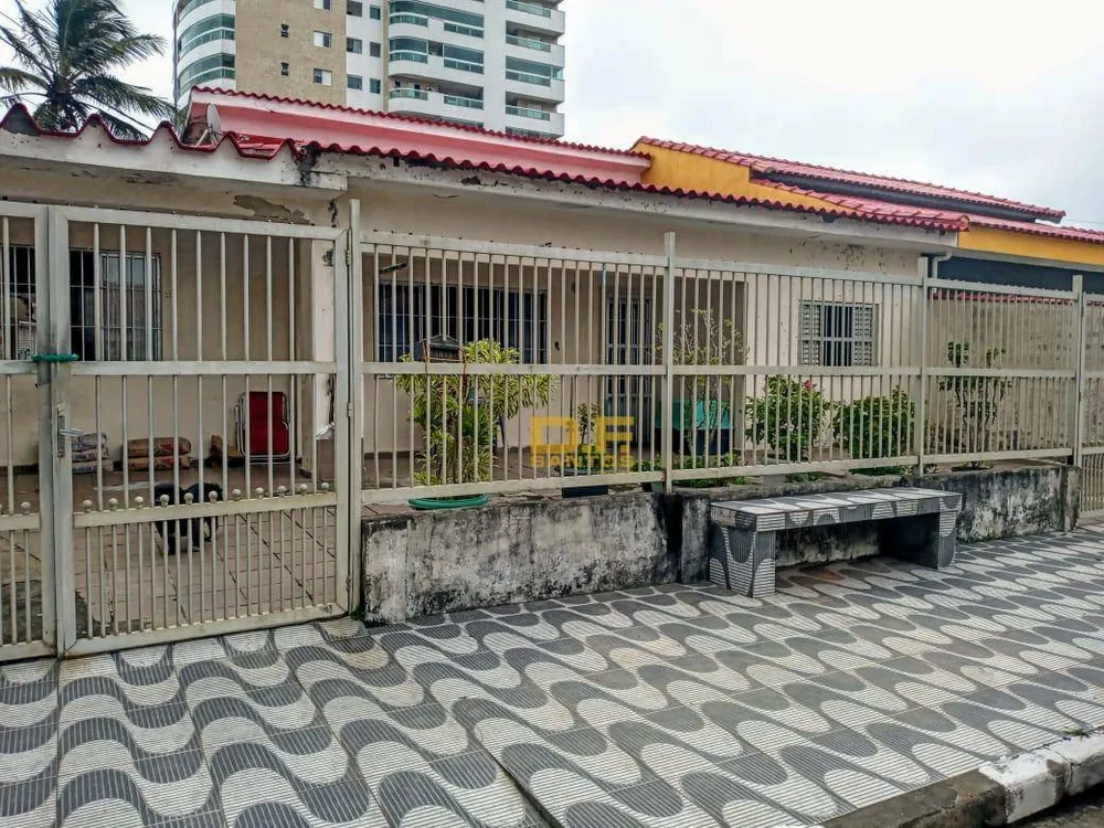 Casa, 5 quartos, 214 m² - Foto 1