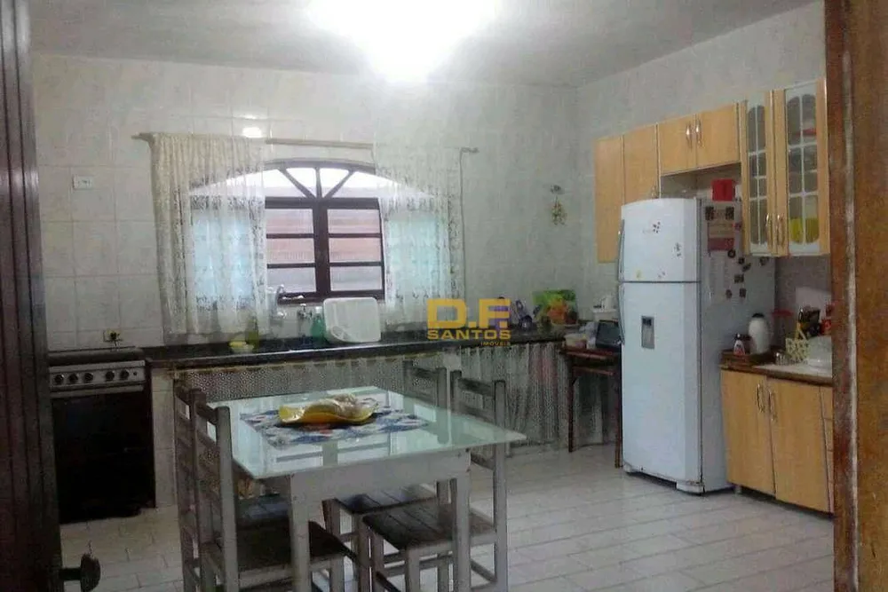 Casa, 3 quartos, 172 m² - Foto 1
